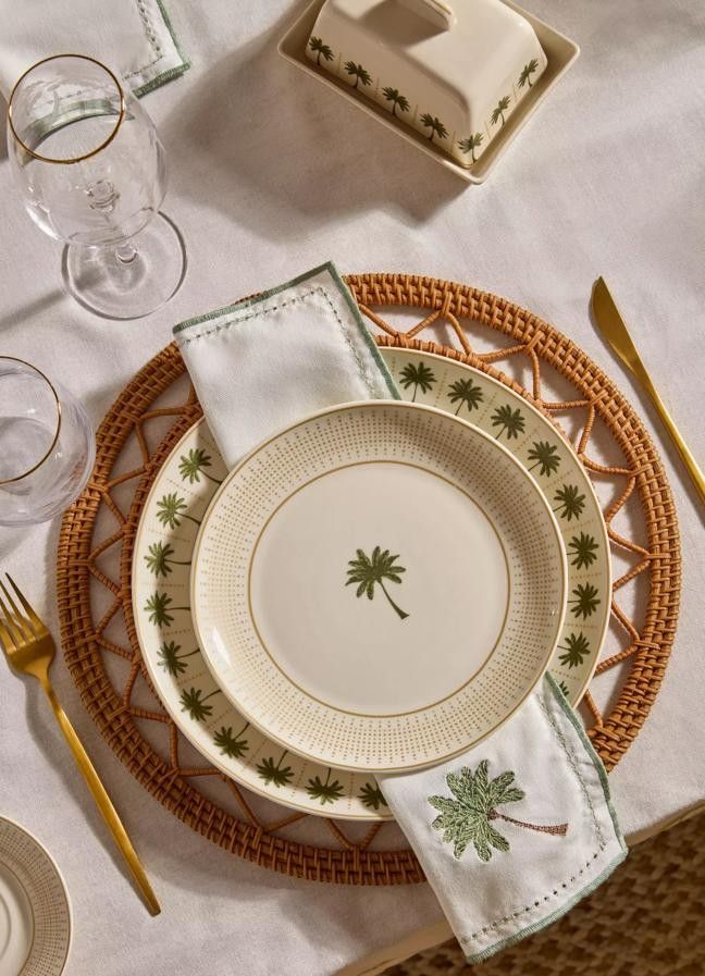 Relaxed weekend dining and shared food